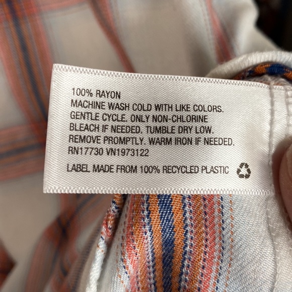 Short sleeve soft plaid button down top universal thread size xl - Picture 8 of 8